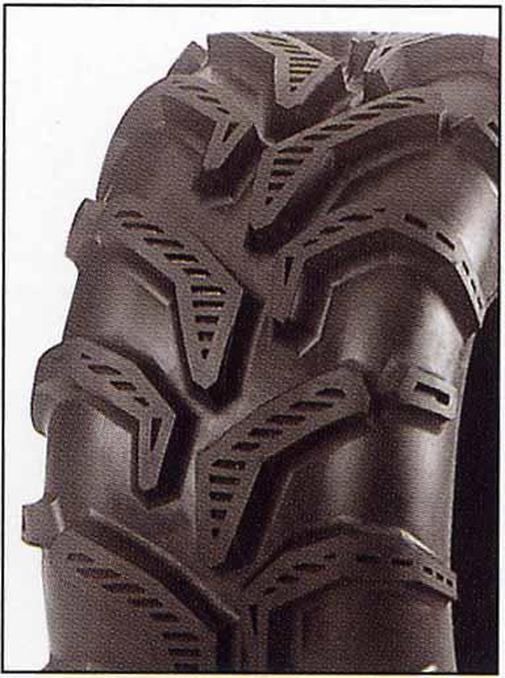 Deestone D985 Outlaw offers a heavy duty construction and deep lugs. A 6 ply tyre